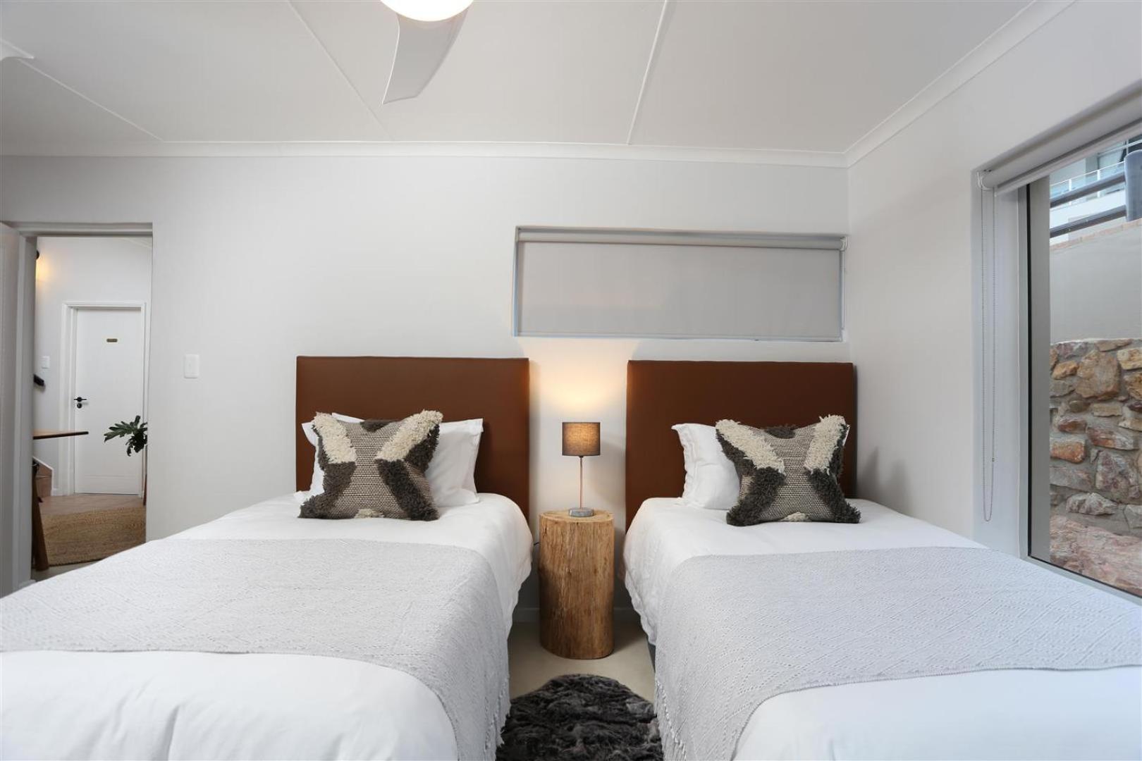The Lookout Guest House モーセル・ベイ 部屋 写真